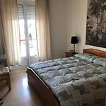 Riva Foscolo Apartament Grado