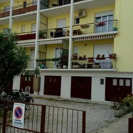 Διαμέρισμα Appartamento Riva Foscolo *