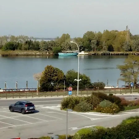Apartment Riva Foscolo